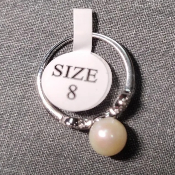 Katerina Ring Size 8 White Pearl 8MM Vantel Pearls *Retired* - Picture 5 of 7